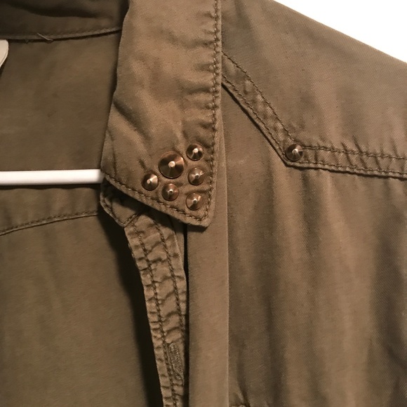 H&M long sleeve shirt with gold studs - Picture 3 of 3